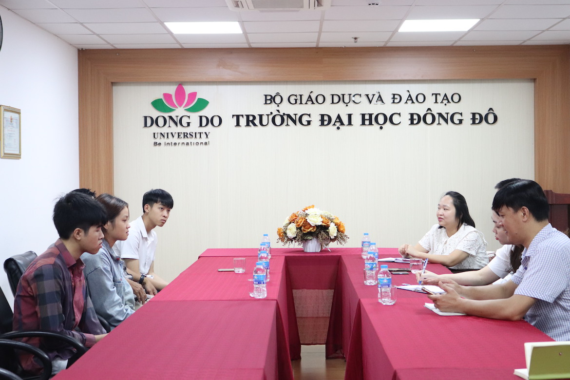 Trao học bổng 80 triệu đồng cho chắt nội lão thành cách mạng người Dao nấu cơm cho Đại tướng Võ Nguyên Giáp